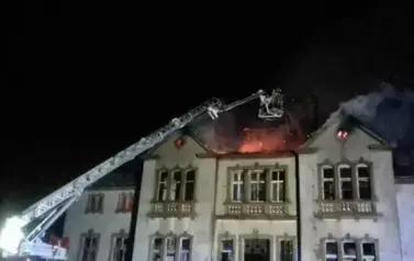 5ae8232b78b00_o_full